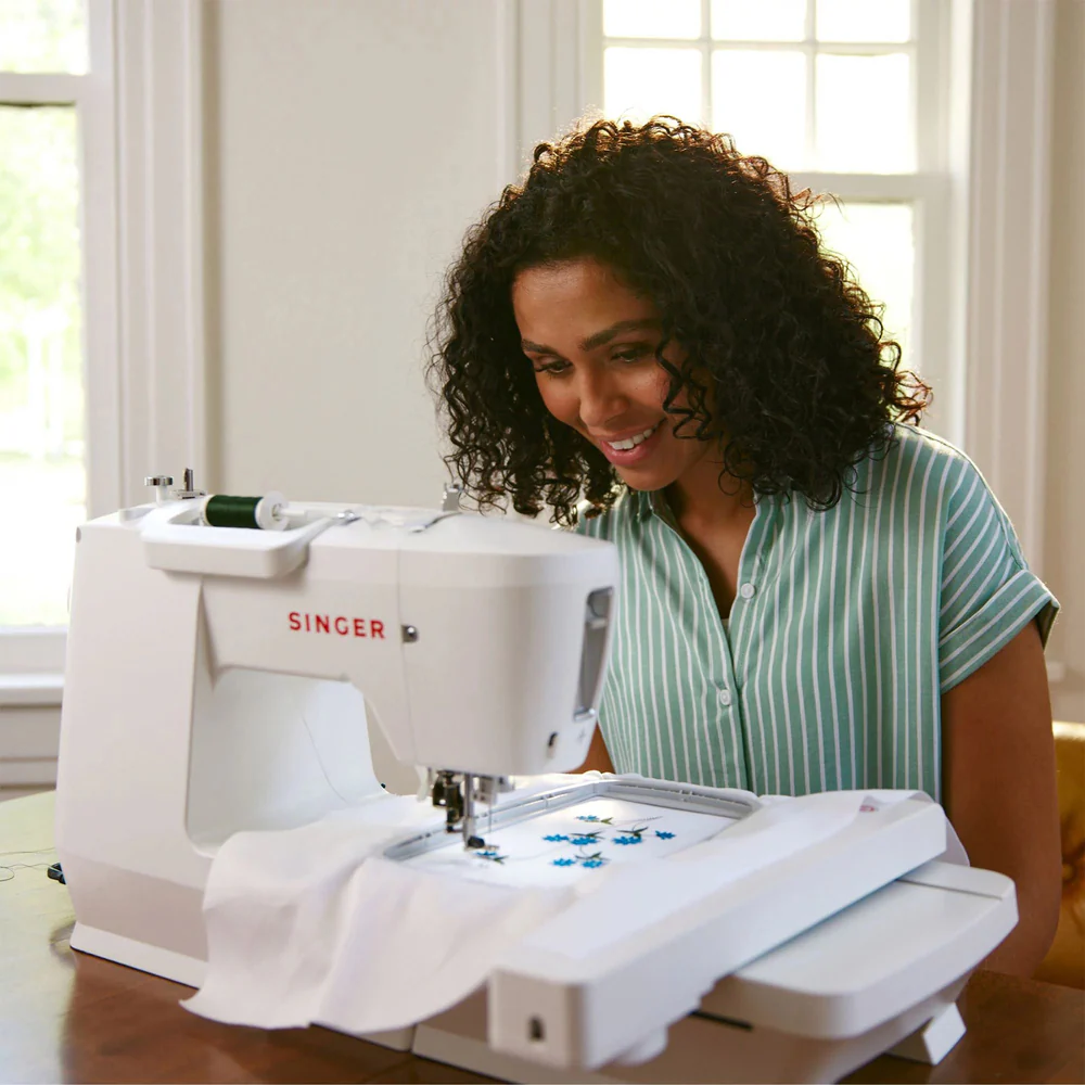 SINGER® SE9180 Sewing & Embroidery Machine - Image 2