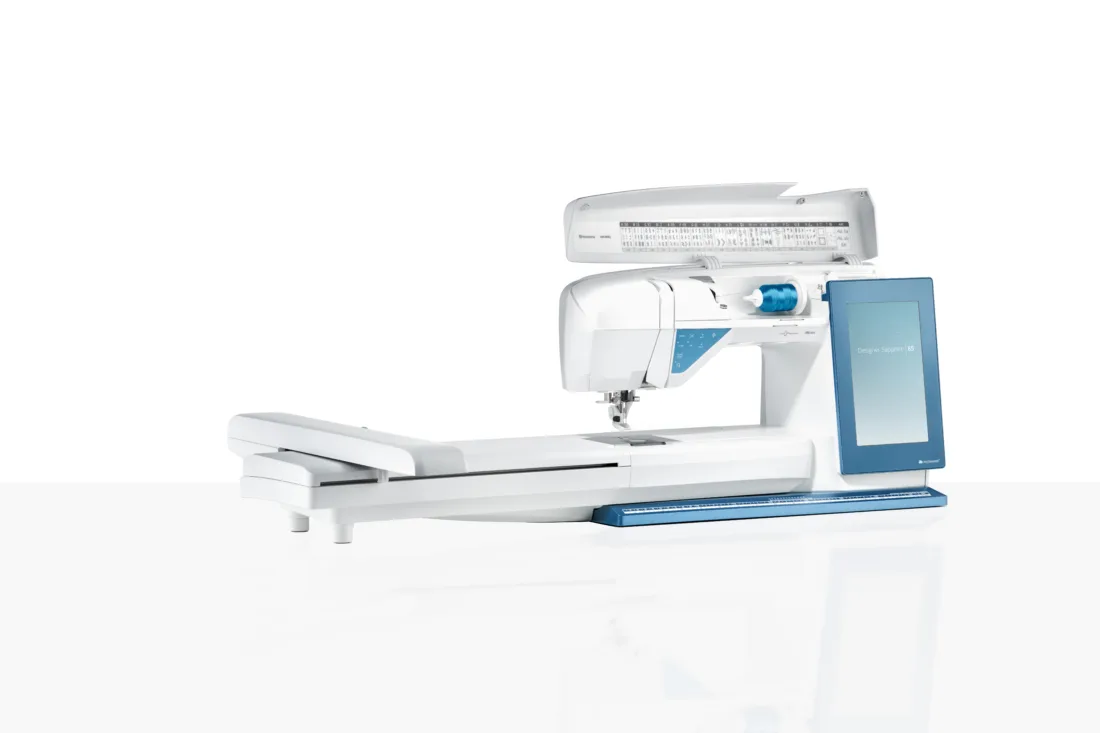 HUSQVARNA® VIKING® DESIGNER SAPPHIRE™ 85 Sewing & Embroidery Machine with Majestic Hoop Bundle