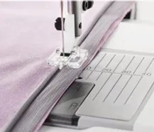 INVISIBLE ZIPPER FOOT - CLEAR (1 - 8)