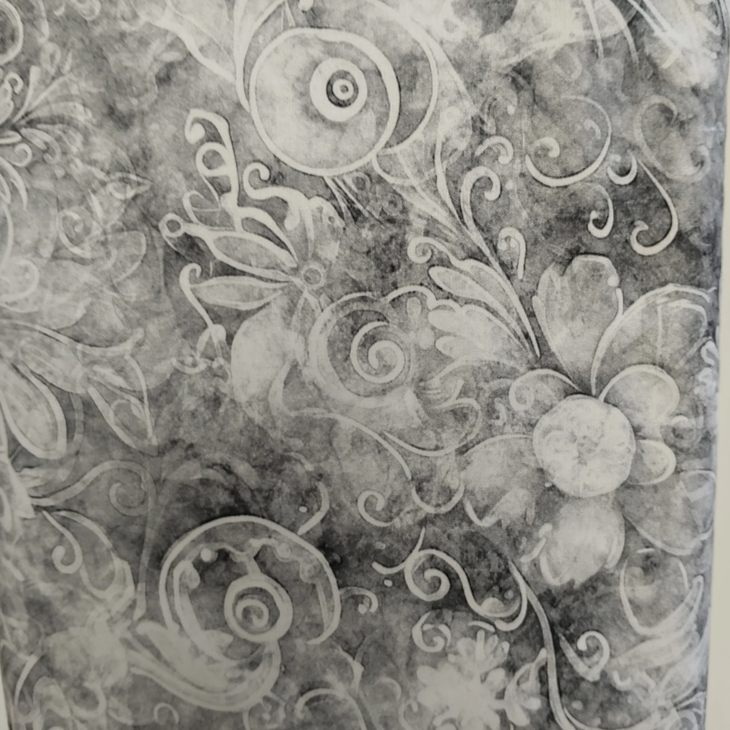 Queens Garden 2 Lt Grey 108"