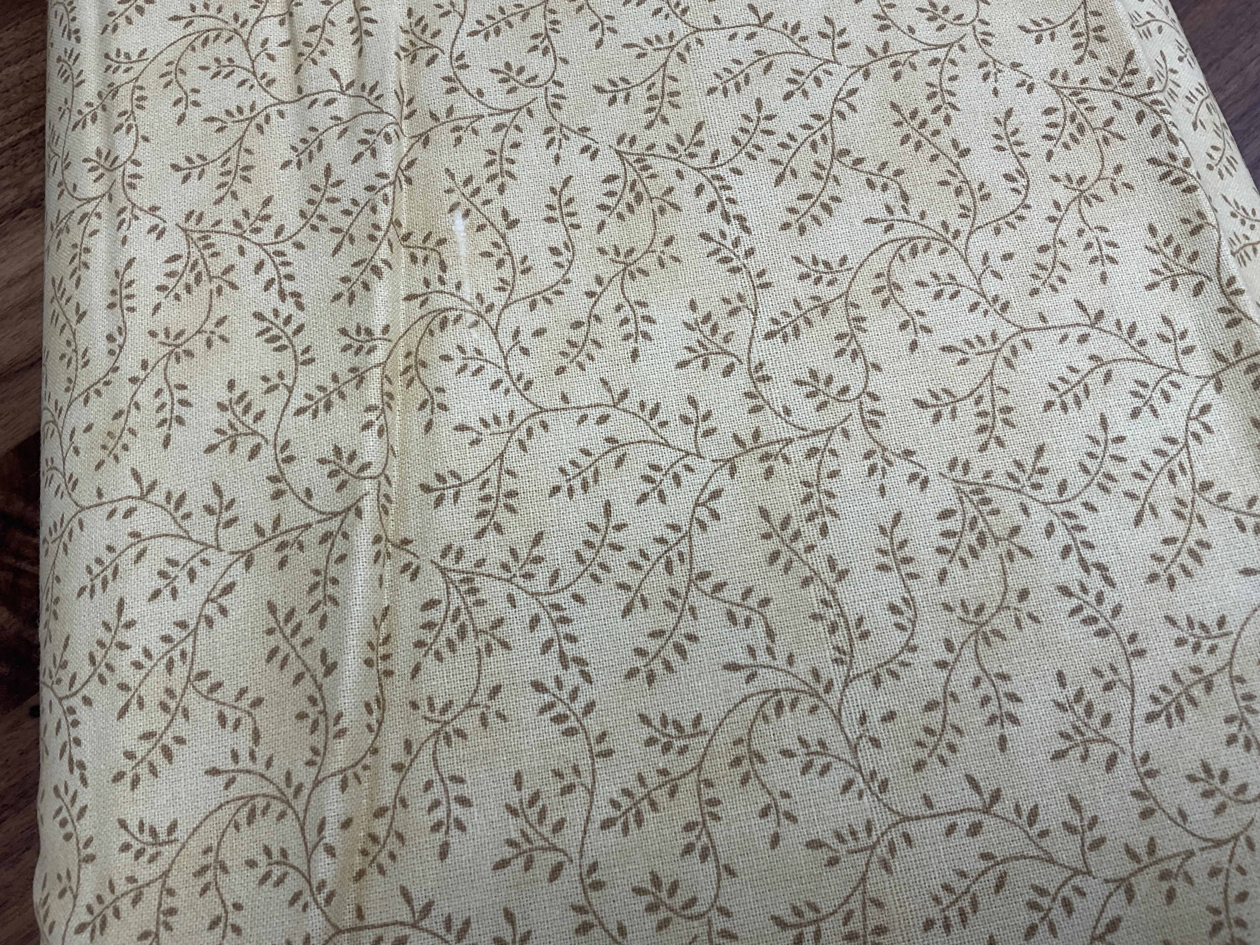 MDG Basics 45" - Vine Tonal - Tan