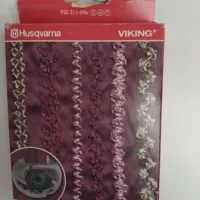 SPECIALTY BOBBIN CASE DES DIA (5, 6, 7) (NOT FOR EMERALD™ SERIES, EDEN ROSE™ 250 M, TRIBUTE™ 140M, 145M)